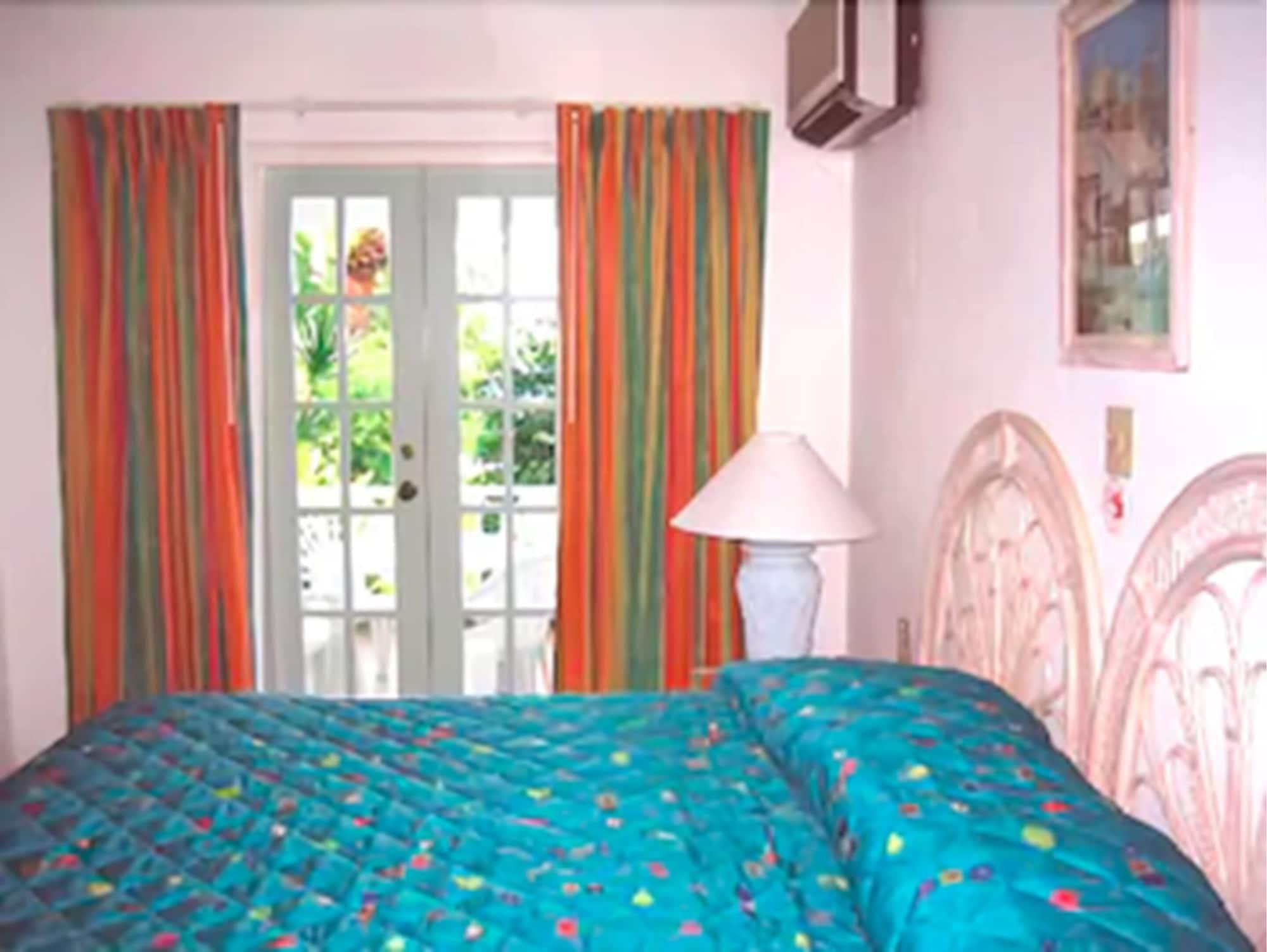 Cedar Grove Dickenson Bay Cottages المظهر الخارجي الصورة